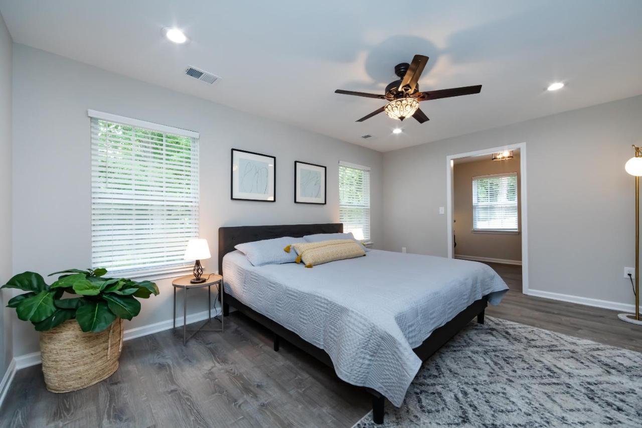 Brandnew Spacious 4 Bedroom House Minutes To Uptown Charlotte Exterior photo